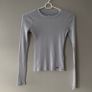 Women’s hollister long sleeve t-shirt, light blue